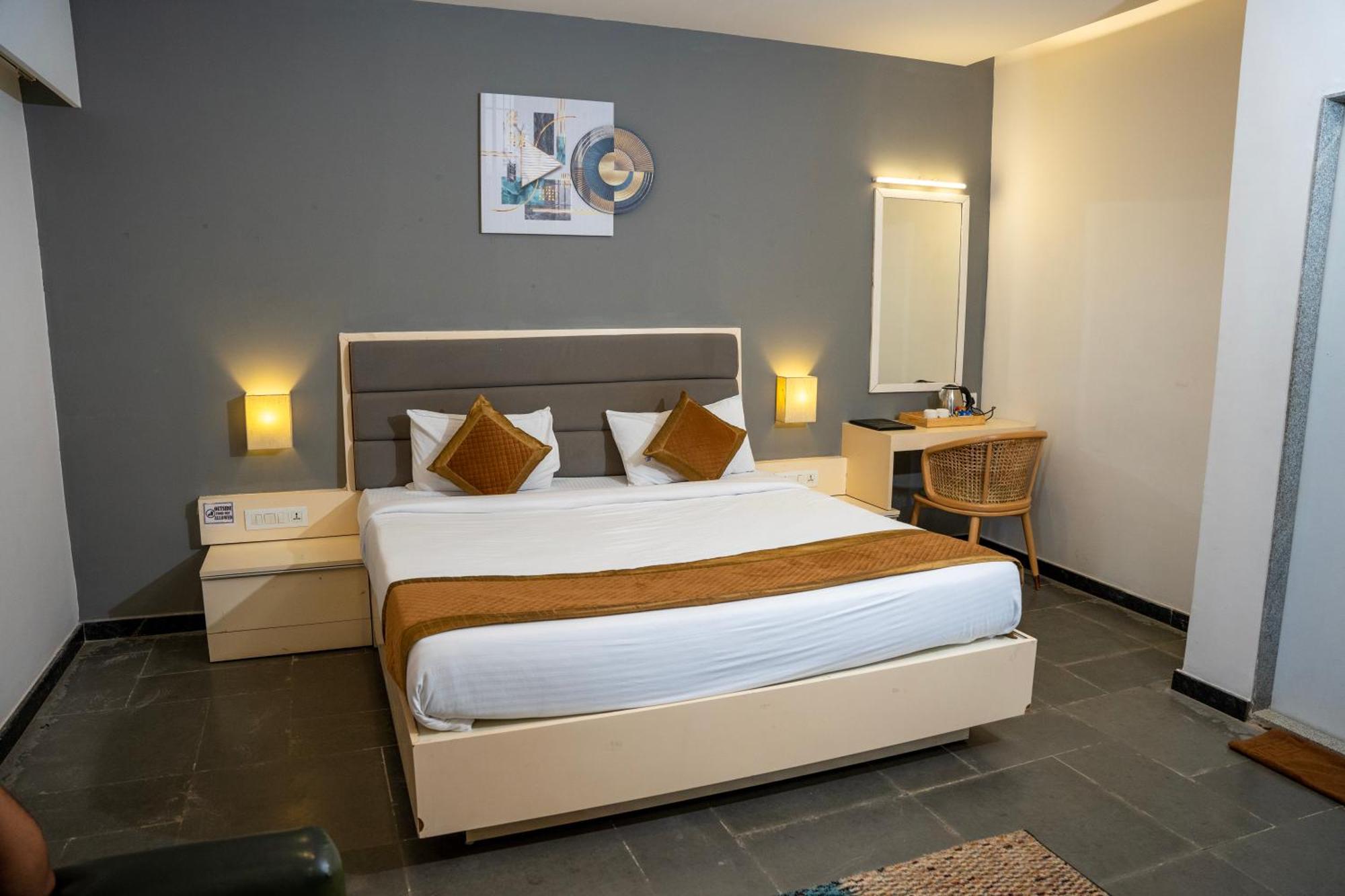 Hotel Dwarawata Dharwad Exteriér fotografie