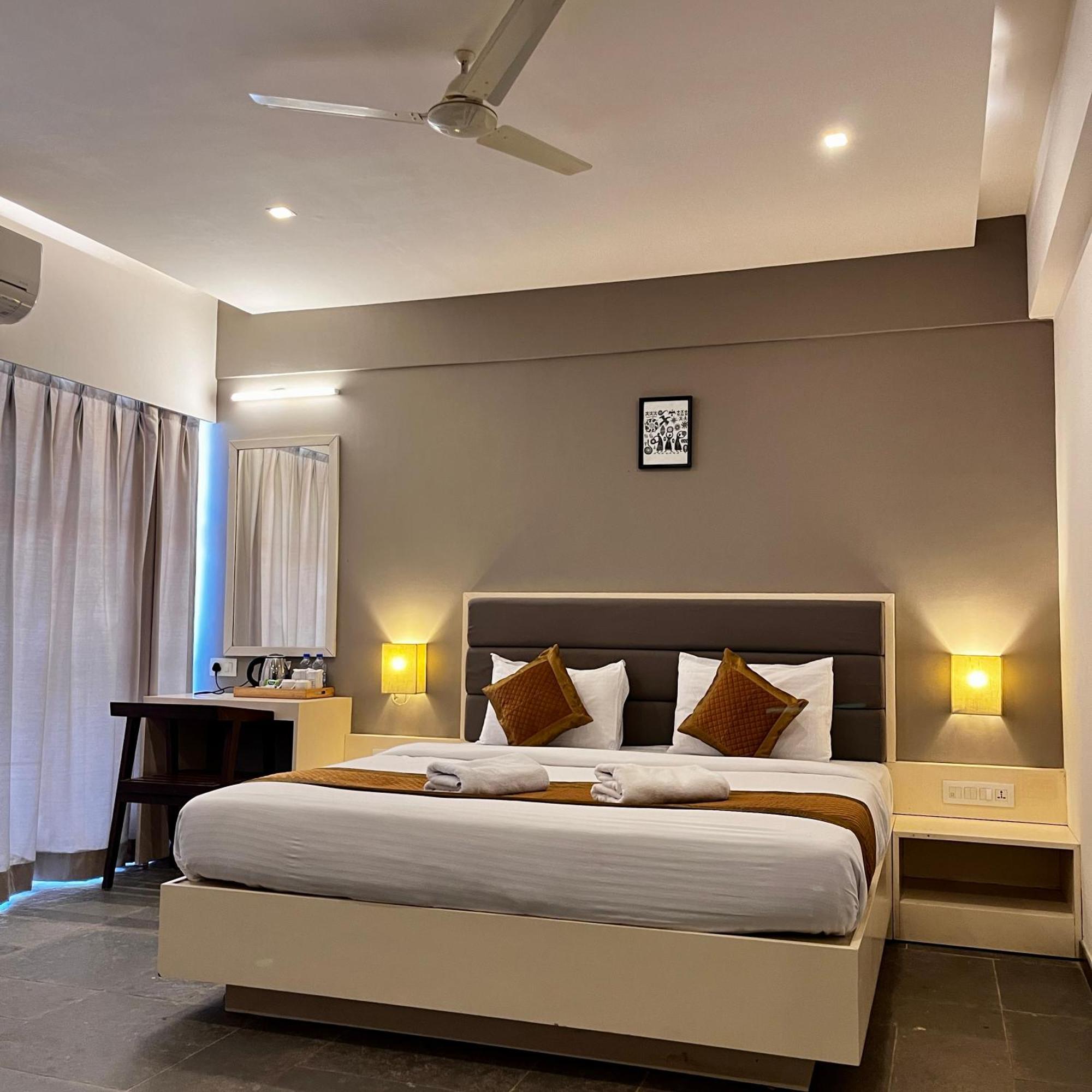 Hotel Dwarawata Dharwad Exteriér fotografie