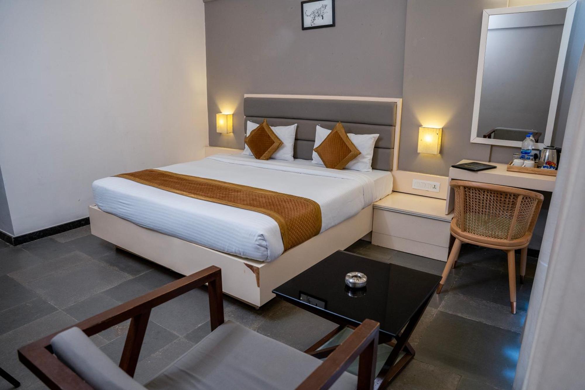 Hotel Dwarawata Dharwad Exteriér fotografie