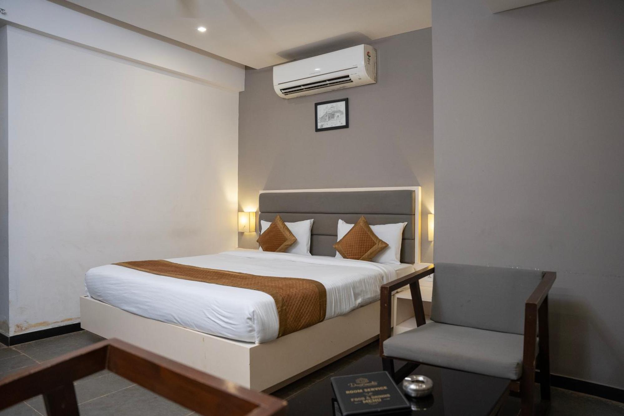 Hotel Dwarawata Dharwad Exteriér fotografie