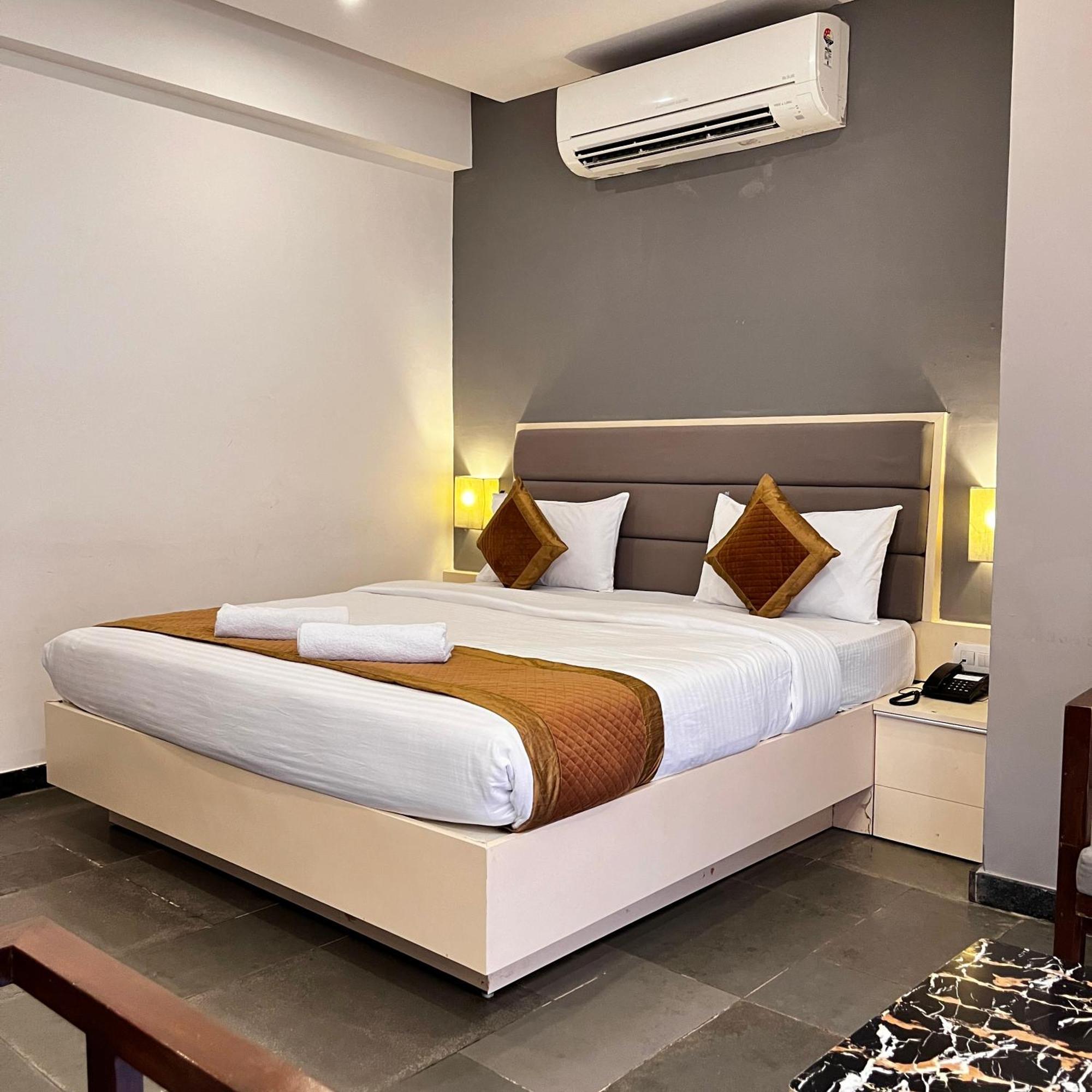 Hotel Dwarawata Dharwad Exteriér fotografie